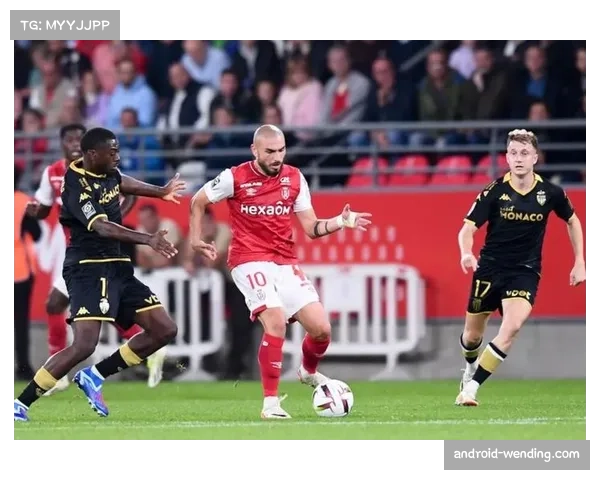 摩纳哥戈洛温踩踏犯规直红下场改变比赛走势